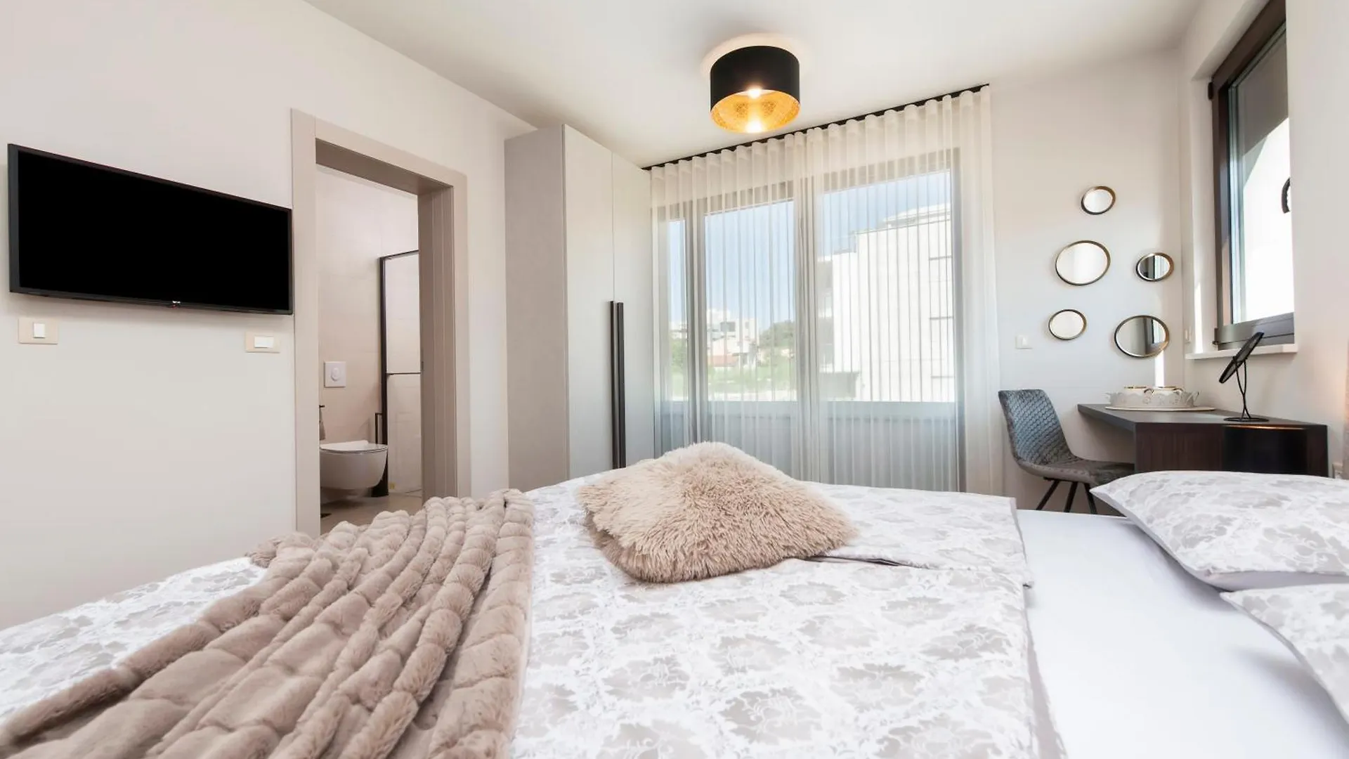 Salteria Residence Premium 3 Ровинь